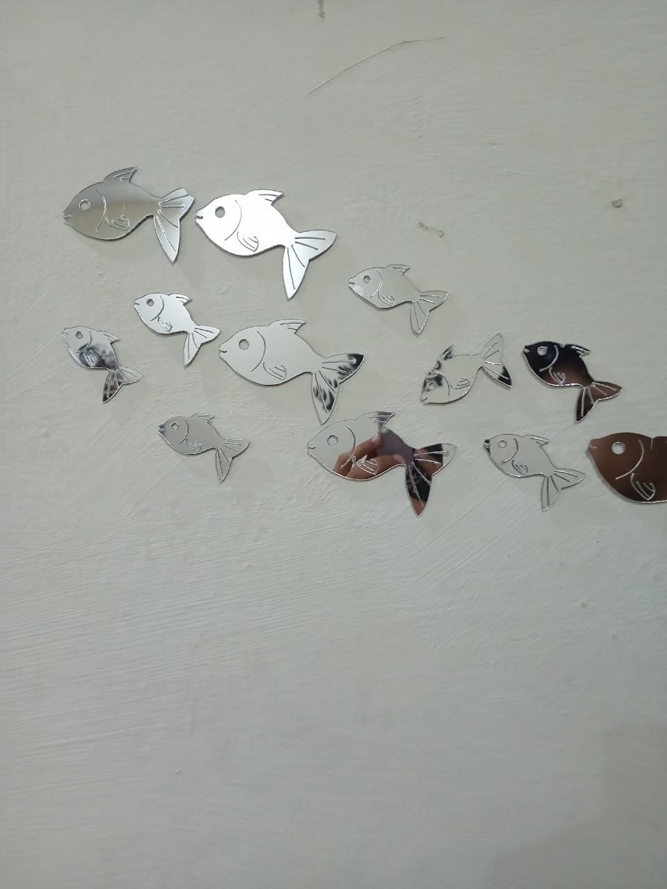 30 Pcs Acrylic Fishes Mirror Wall Art Decor Fishes Mirror Stickers Decals for Kids Girls Bedroom Bathroom Playroom silver