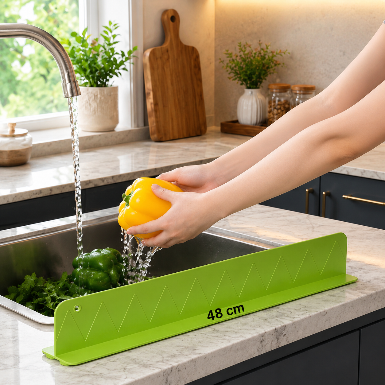 Silicone Sink Splash Guard with Suction Cups (size 14inch)